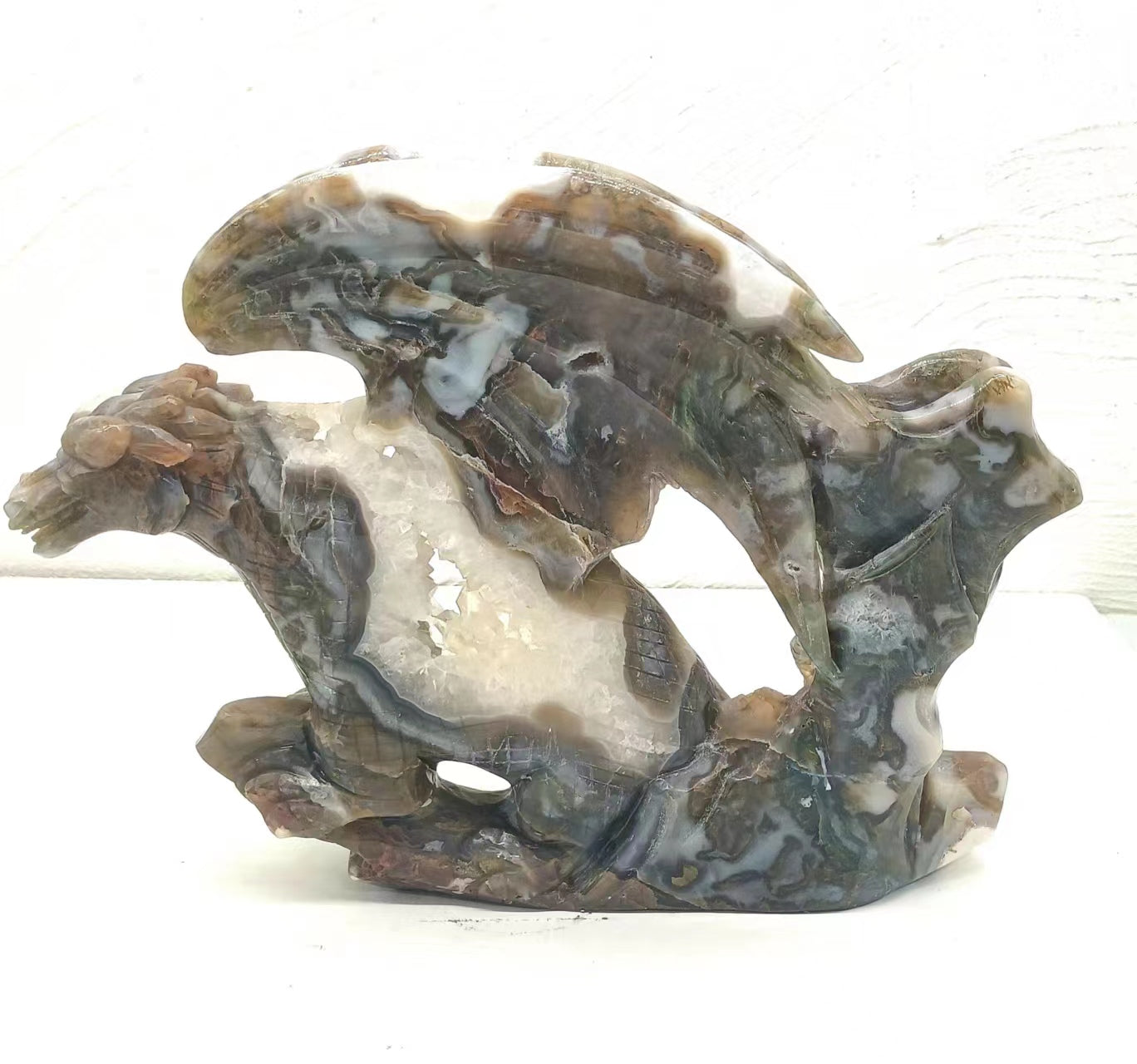 Druzy with Moss Agate dragon carving